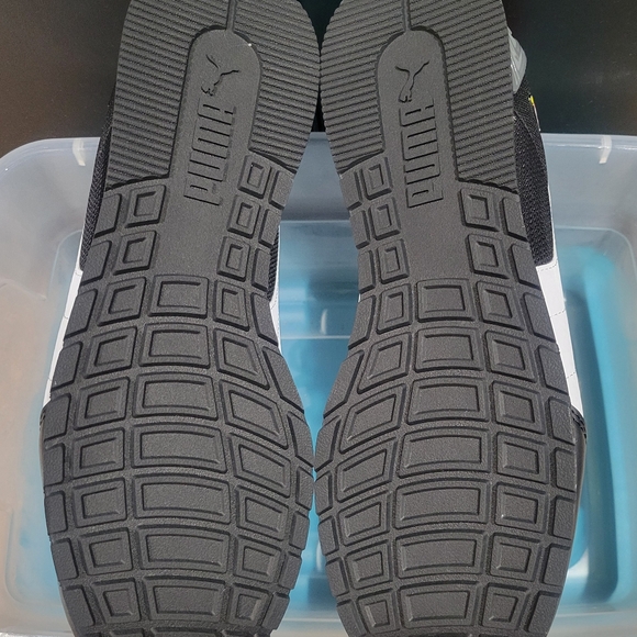 Puma Ferrari Track Racer-11.5 - Picture 7 of 7